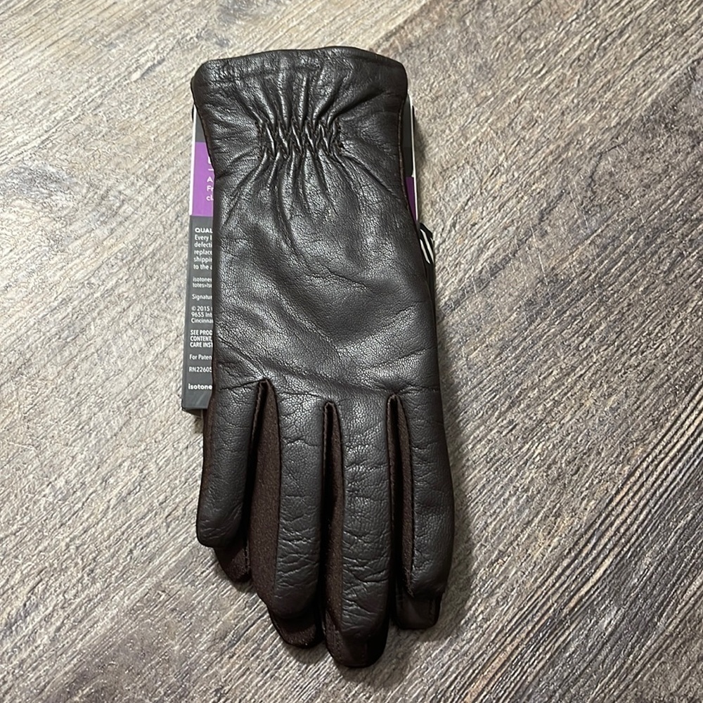 Isotoner gloves smart touch